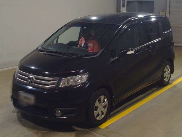 4364 Honda Freed spike GB3 2012 г. (TAA Yokohama)